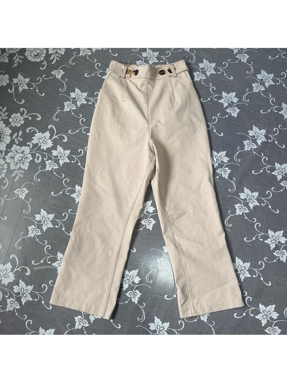 Finders Keepers High Rise Crop Flare Pant in Beige Sz 4